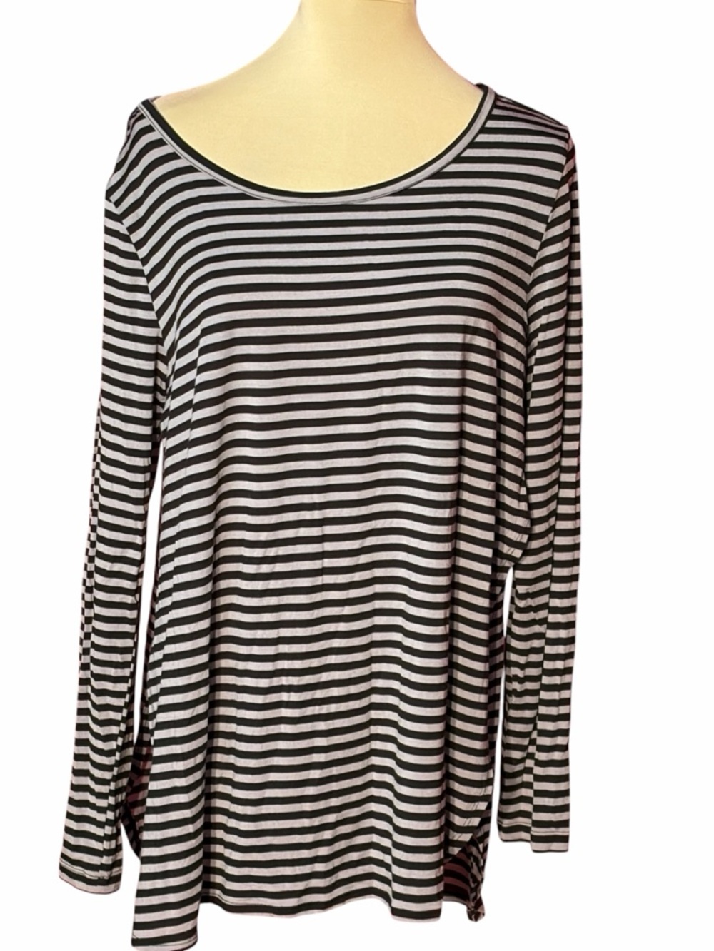 Gilligan & O’Malley Black White Striped Long Sleeve Tee Medium